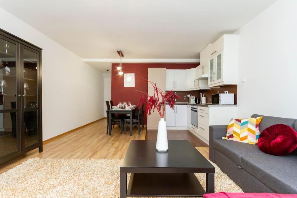 Апартаменты Family Lux Lounge In Voeroesmarty Street By Nw *