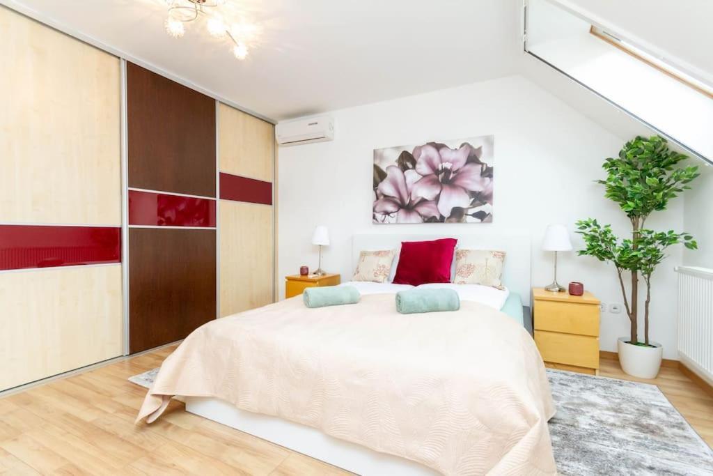 Апартаменты Family Lux Lounge In Voeroesmarty Street By Nw Будапешт